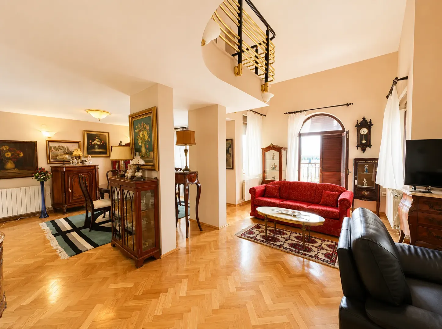 Rent, house, 280m², Gorica C, Podgorica