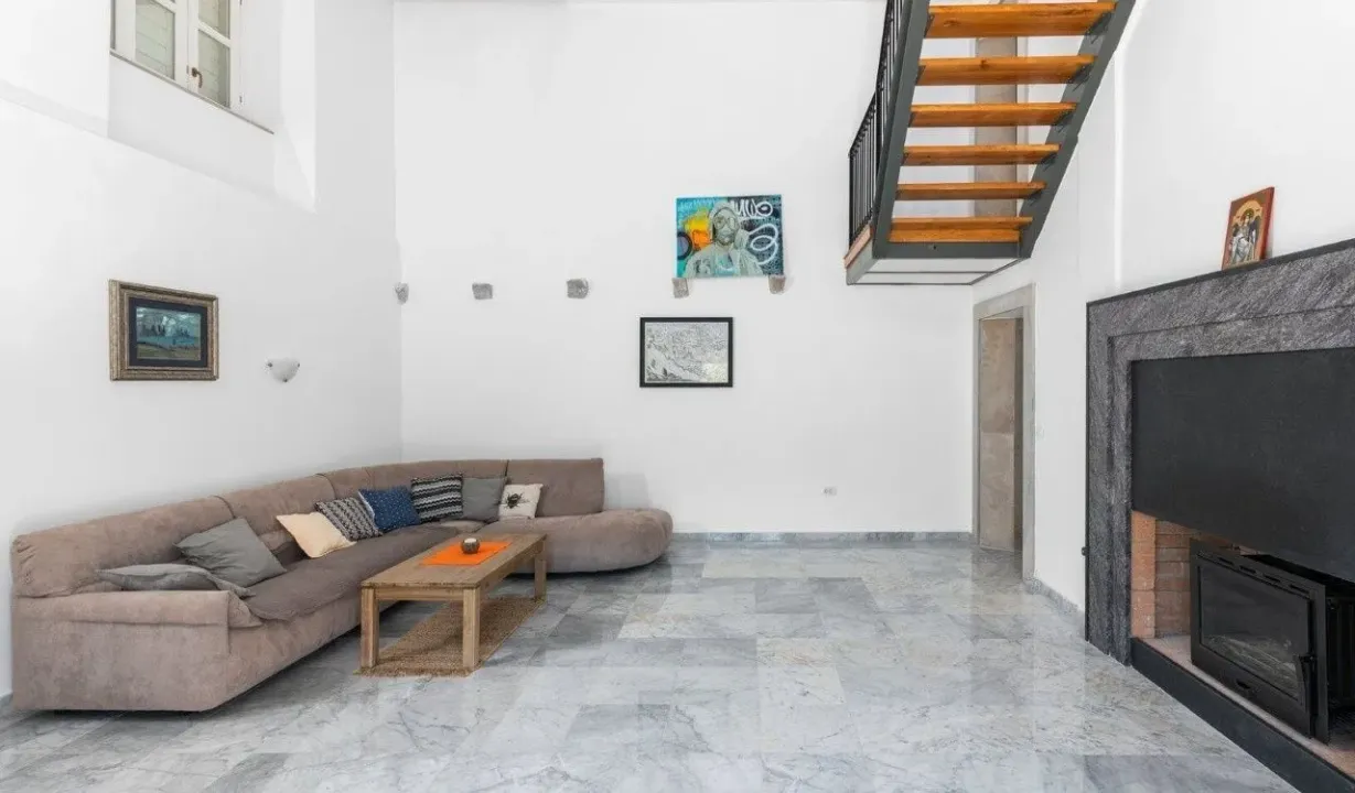Sale, house, 800m², Prčanj, Kotor