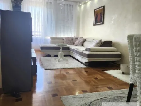 Rent, three bedroom apartment, 102m², Bulevar patrijarha Pavla, Novi Sad Sve Podlokacije