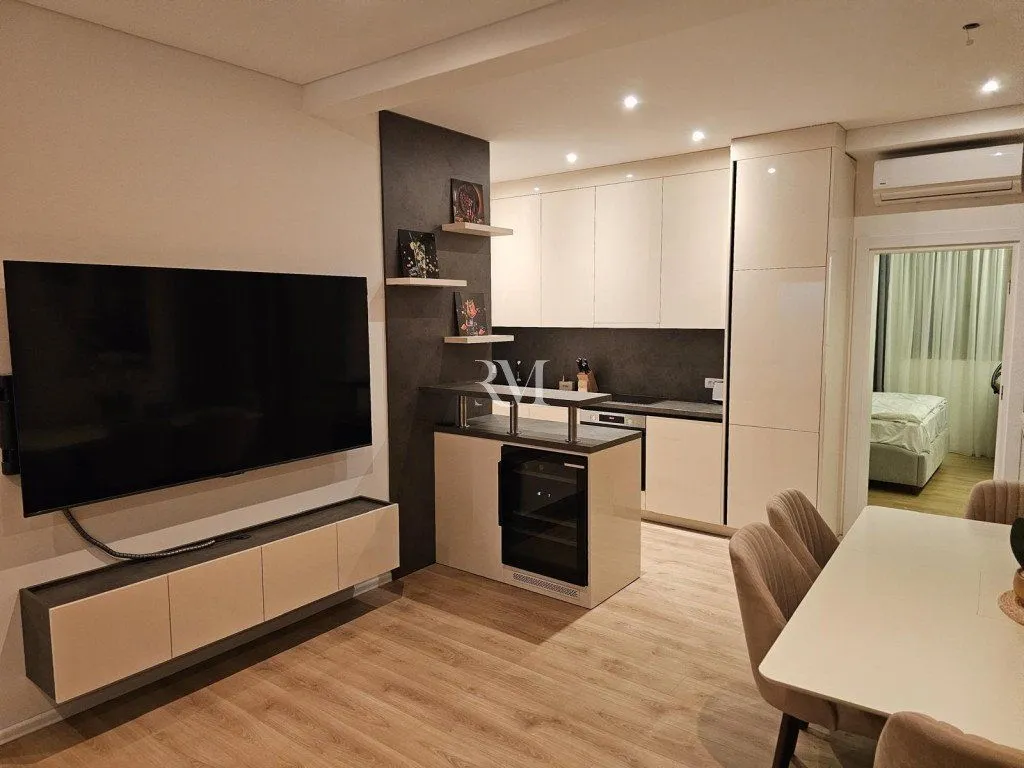 Prodaja, dvosoban stan, 63m², Tivat, Crna Gora