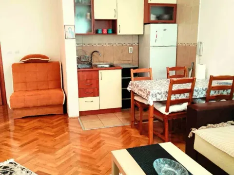Rent, studio apartment, 33m², Centar, Bar - image 2