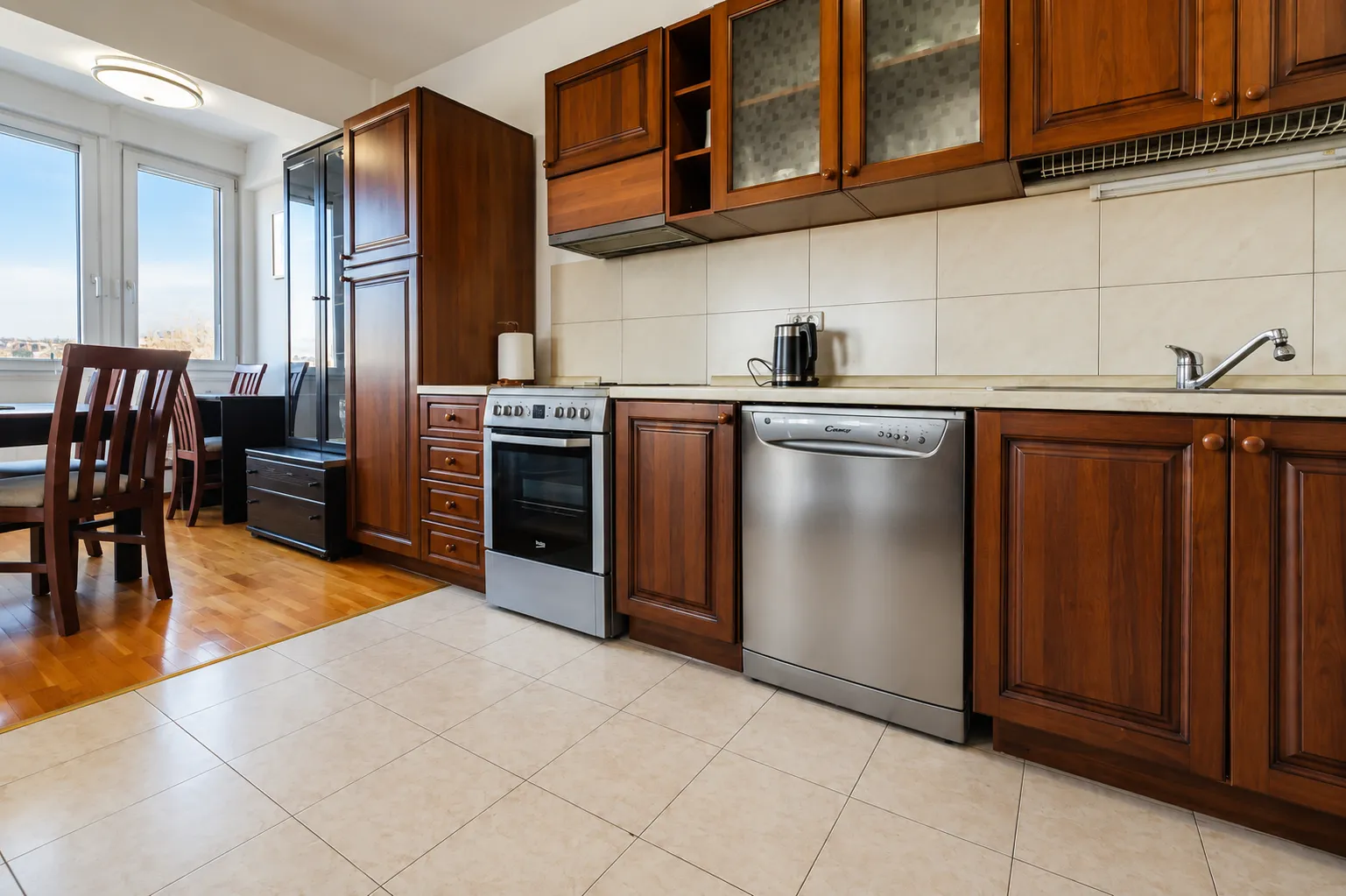 Izdavanje, dvosoban stan, 92m², Zabjelo, Podgorica