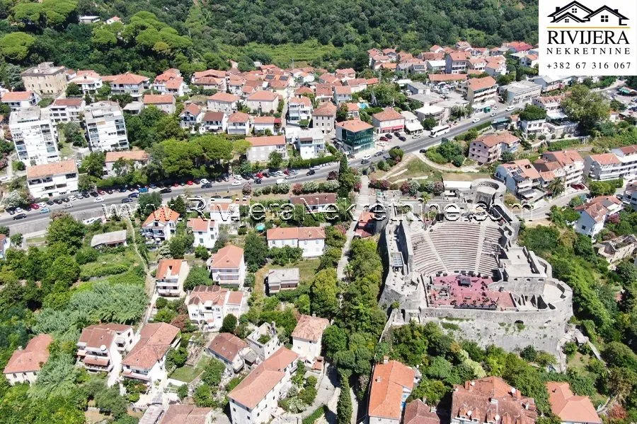 Prodaja, dvosoban stan, 93m², Centar, Herceg Novi