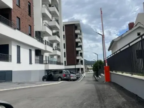 Rent, one bedroom apartment, 45m², Čeluga, Bar - image 5