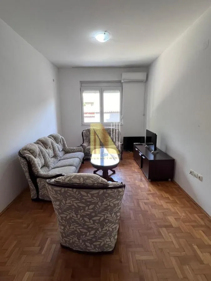 Prodaja, trosoban stan, 68m², Centar, Novi Sad