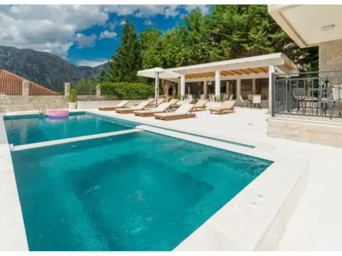 Prodaja, kuća, 240m², Stoliv, Kotor - image 2