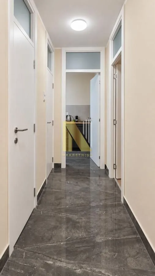Prodaja, dvosoban stan, 40m², Liman 1, Novi Sad Sve Podlokacije
