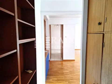 Izdavanje, trosoban stan, 93m², Stari Grad, Beograd - image 5