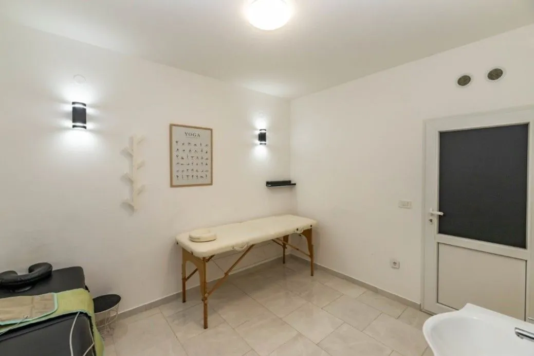 Prodaja, četvorosoban stan, 145m², Đenovići, Herceg Novi