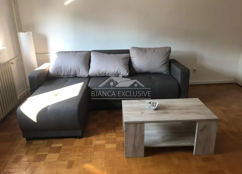 Prodaja, trosoban stan, 80m², Savski Venac, Beograd