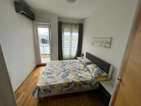 Prodaja, dvosoban stan, 64m², City Kvart, Podgorica - image 4