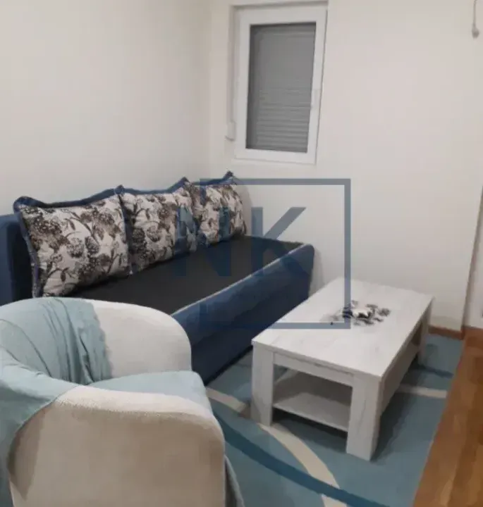 Izdavanje, jednosoban stan, 42m², Stari Aerodrom, Podgorica