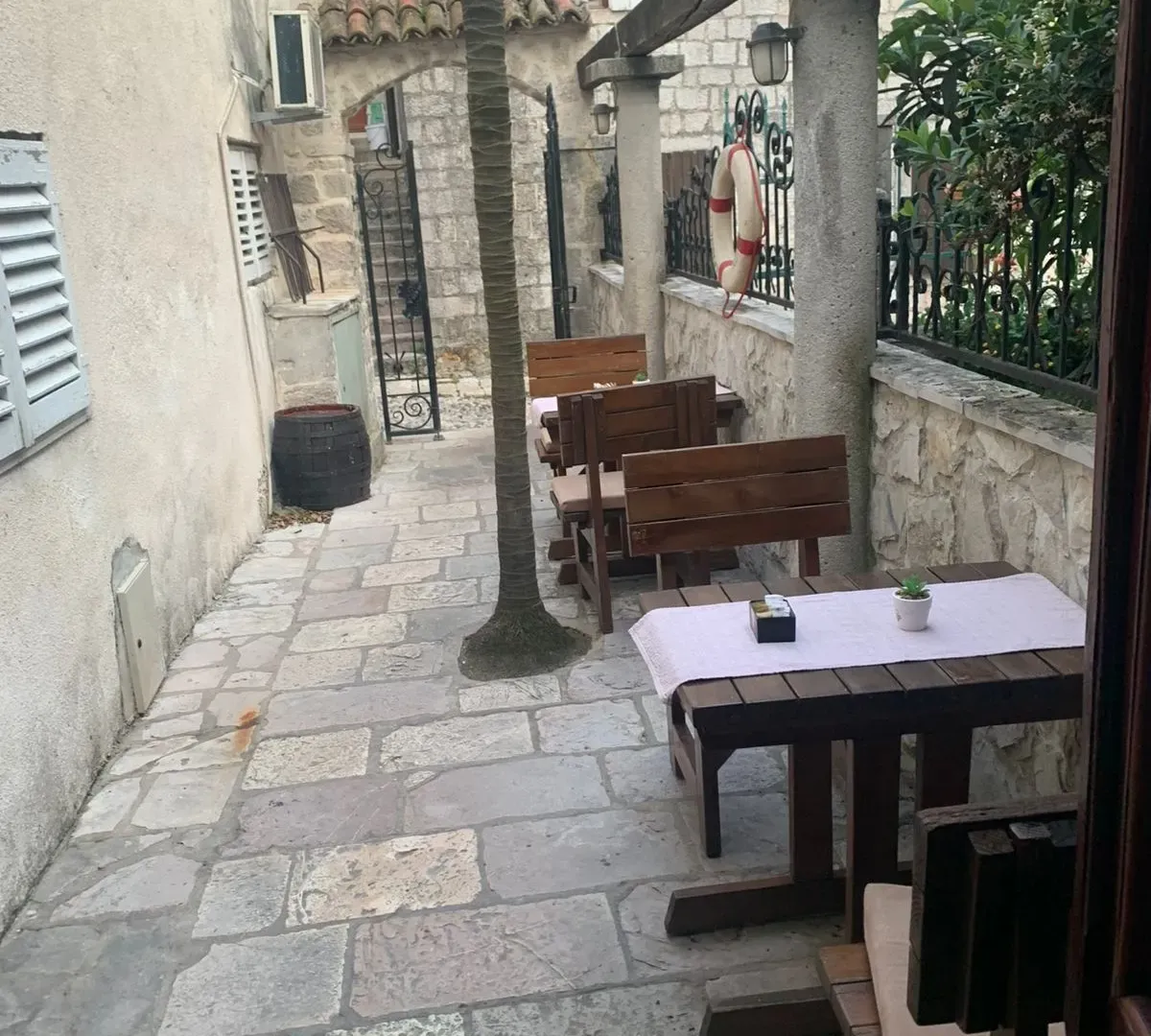 Sale, office space, 100m², Risan, Kotor