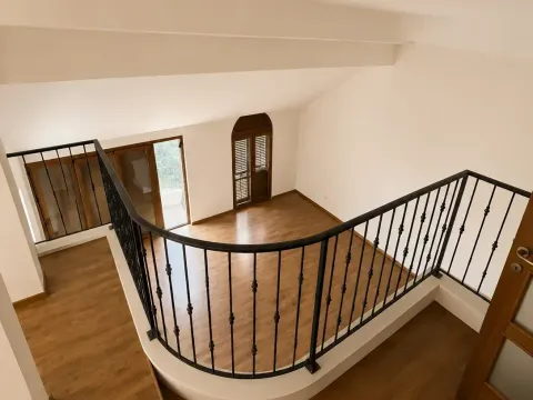 Rent, house, 400m², Gorica C, Podgorica - image 5