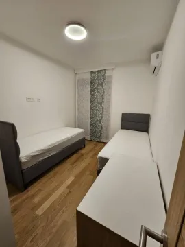 Izdavanje, jednosoban stan, 60m², City Kvart, Podgorica - image 11