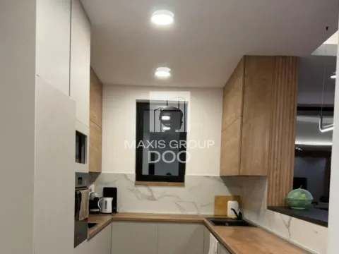 Izdavanje, kuća, 290m², Autokomanda, Voždovac Sve Podlokacije - image 20