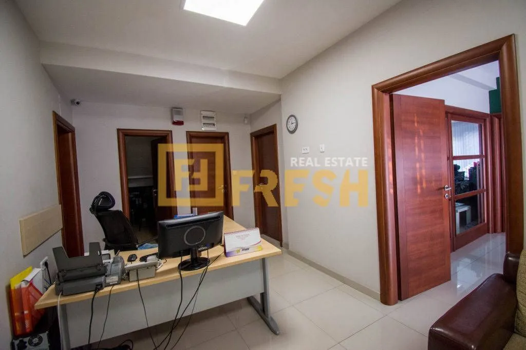 Sale, office space, 280m², Gorica C, Podgorica