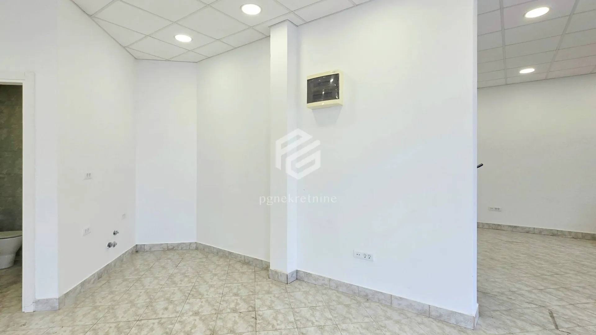 Rent, office space, 75m², Stari Aerodrom, Podgorica
