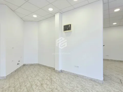 Rent, office space, 75m², Stari Aerodrom, Podgorica - image 4