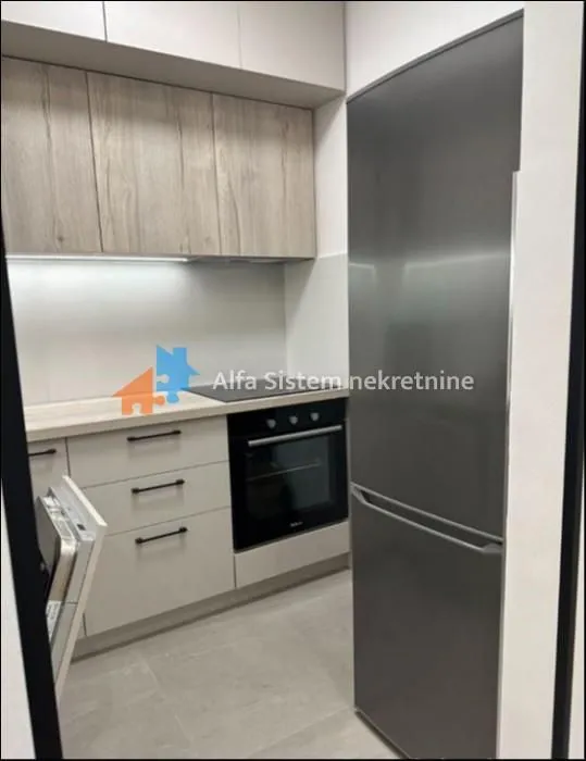 Izdavanje, trosoban stan, 52m², Gradska Bolnica, Zvezdara Sve Podlokacije