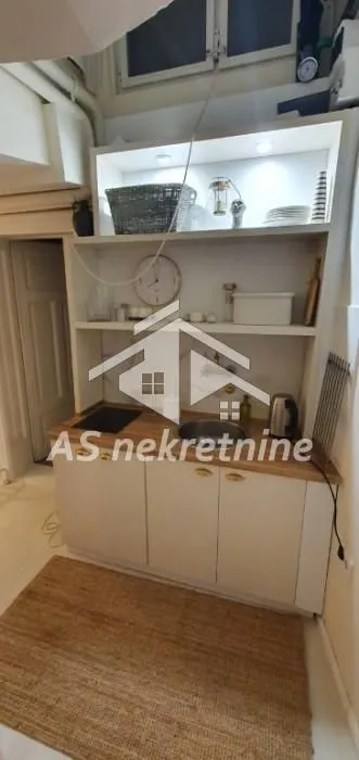 Izdavanje, dvosoban stan, 60m², Profesorska Kolonija, Palilula Sve Podlokacije