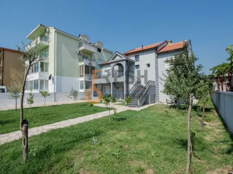 Prodaja, kuća, 450m², Stari Aerodrom, Podgorica - image 3