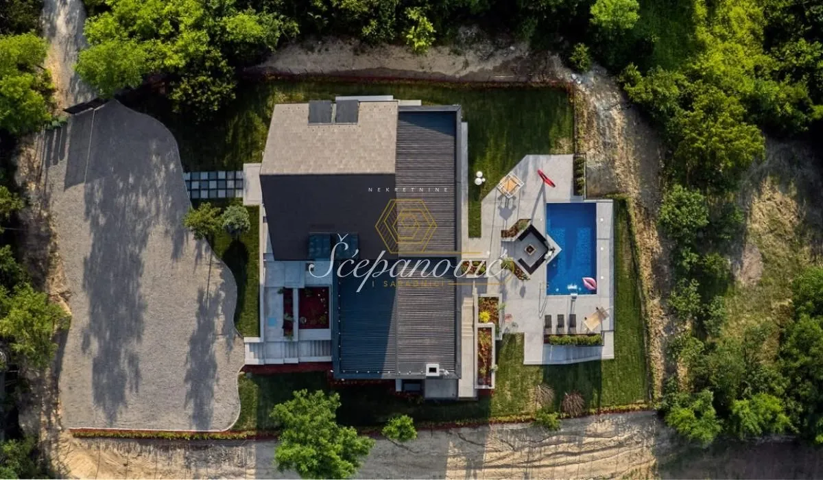 Rent, house, 295m², Sremski Karlovci, Novi Sad