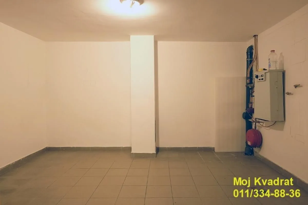 Prodaja, kuća, 143m², Uciteljsko Naselje, Zvezdara Sve Podlokacije