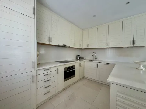 Rent, two bedroom apartment, 130m², Porto Montenegro, Tivat - image 7