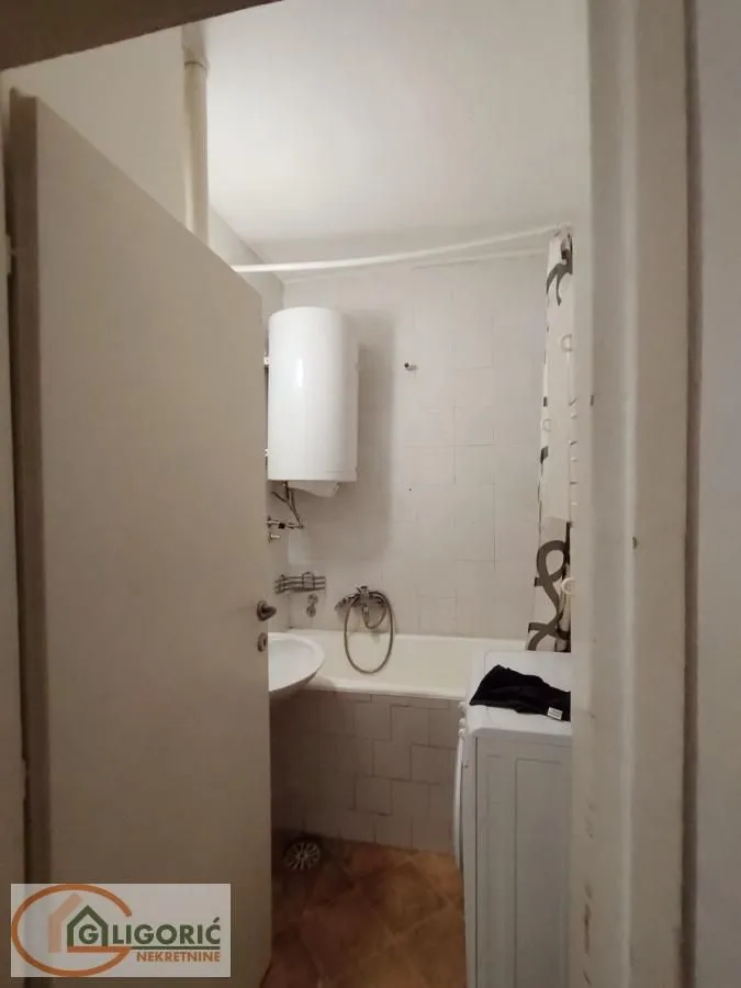 Prodaja, trosoban stan, 94m², Novi Beograd Blok 45, Novi Beograd Sve Podlokacije