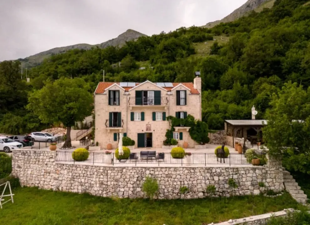 Daily-rent, house, 400m², Pobori, Budva