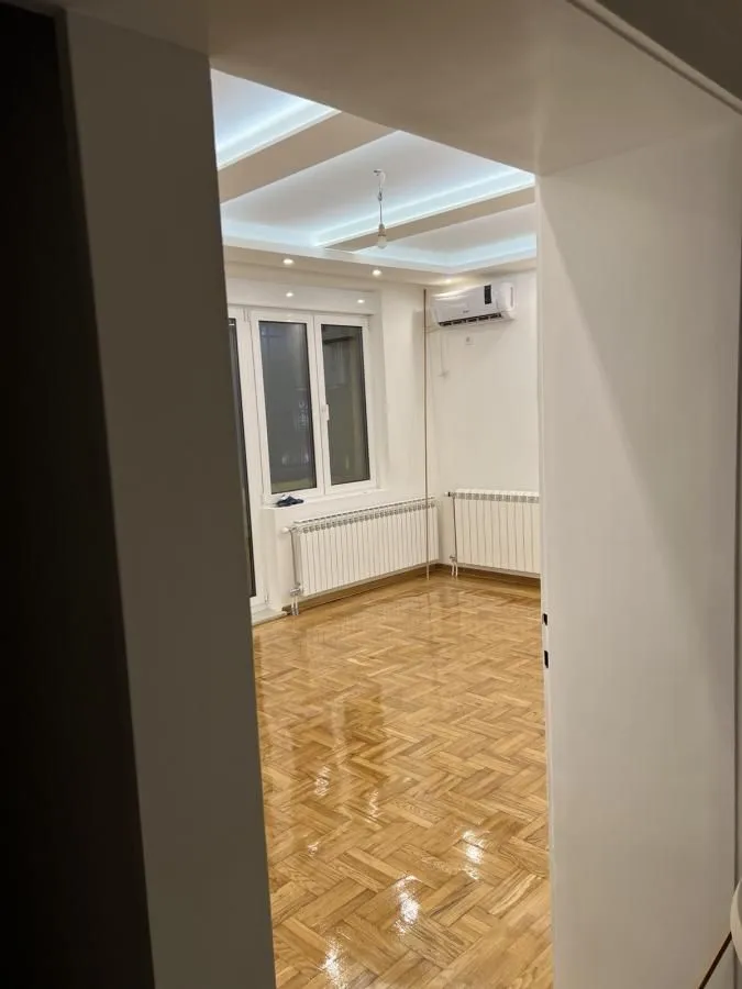 Izdavanje, trosoban stan, 68m², Centar, Niš