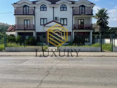 Izdavanje, poslovni prostor, 500m², Zagorič, Podgorica - image 4