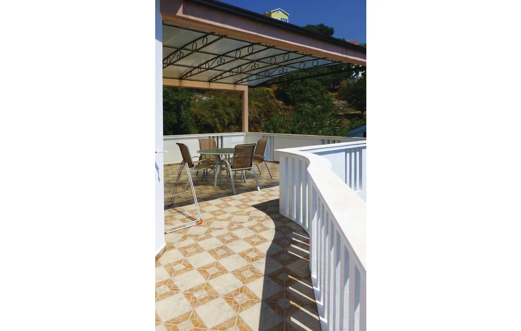 Izdavanje, jednosoban stan, 80m², Topla, Herceg Novi