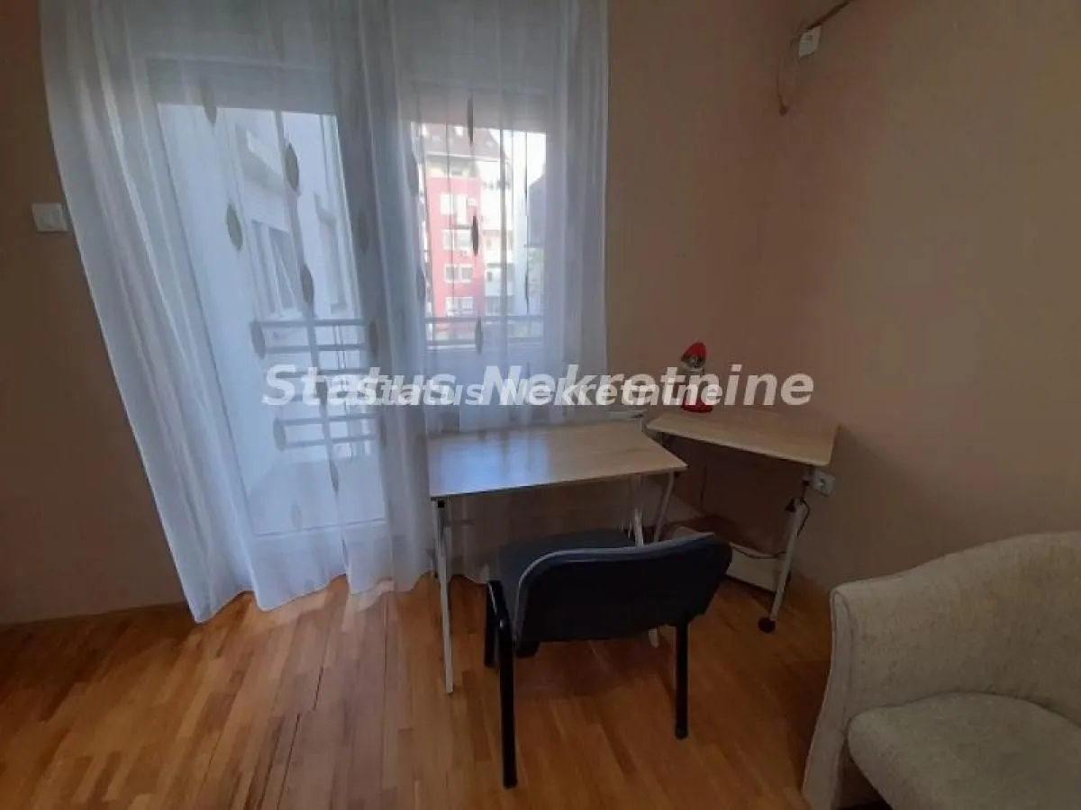 Izdavanje, jednosoban stan, 31m², Grbavica, Novi Sad Sve Podlokacije