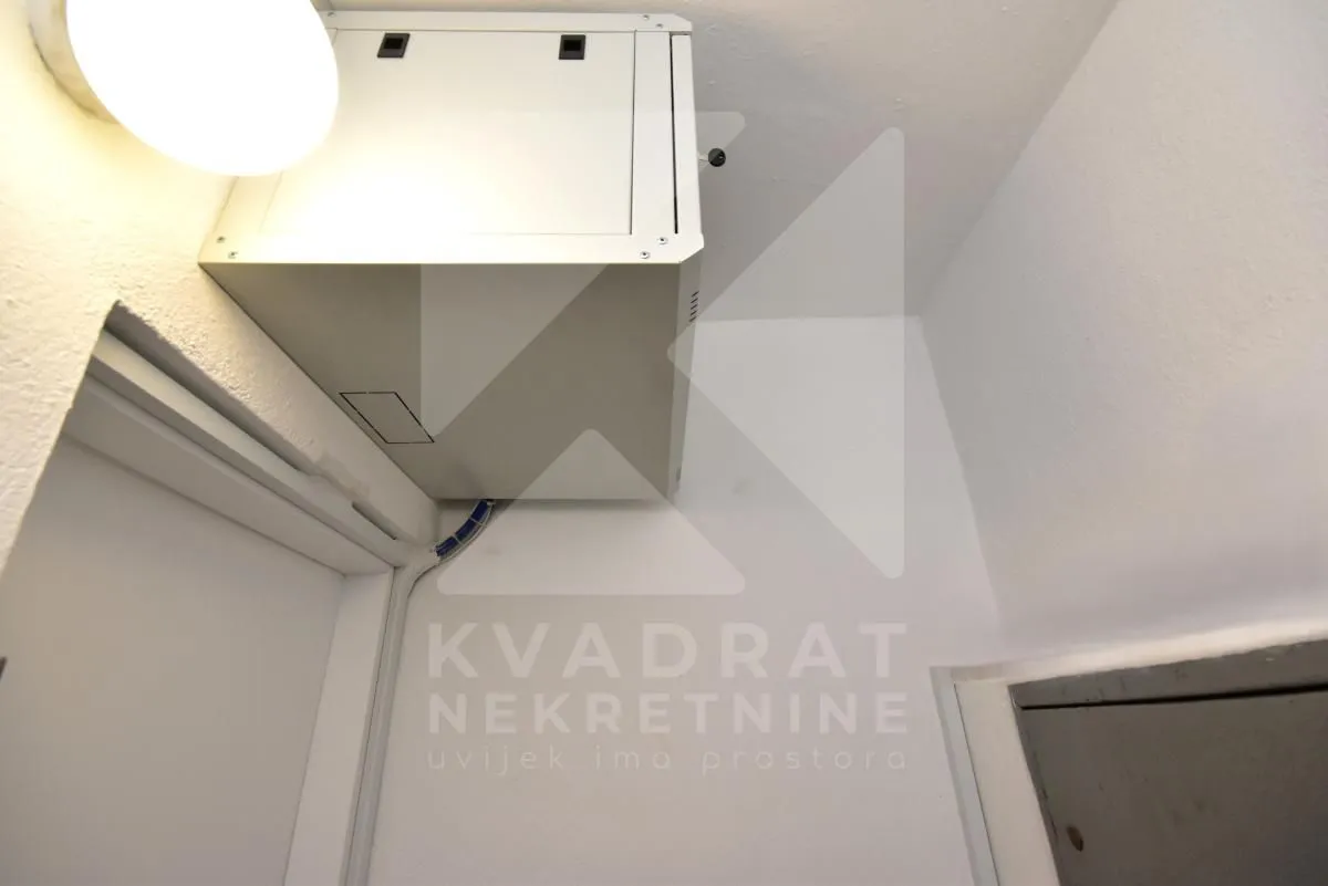 Rent, office space, 19m², Blok 5, Podgorica