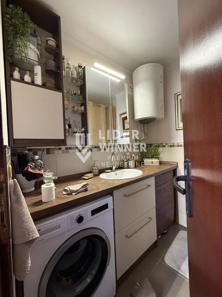 Sale, two bedroom apartment, 64m², Novi Beograd Blok 62, Novi Beograd Sve Podlokacije