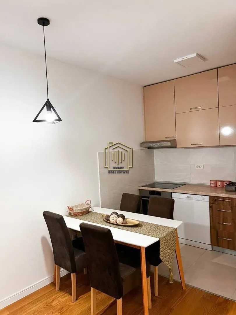 Prodaja, jednosoban stan, 40m², Central Point, Podgorica