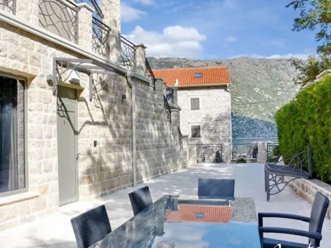Prodaja, kuća, 382m², Stoliv, Kotor - image 23