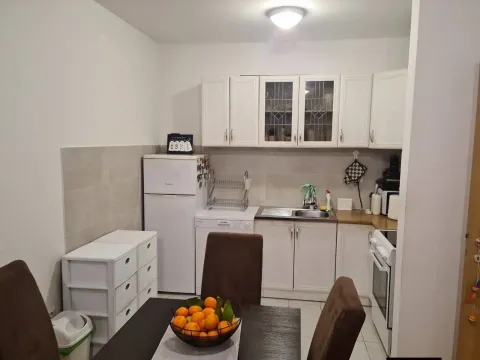 Prodaja, dvosoban stan, 69m², Stari Aerodrom, Podgorica - image 3