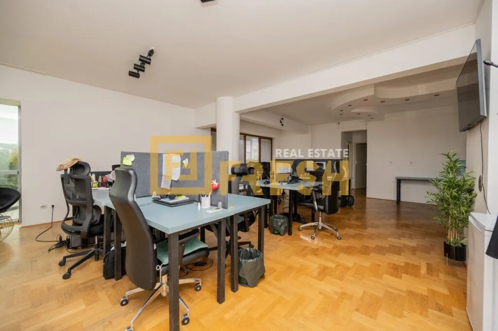 Prodaja, trosoban stan, 138m², Preko Morače, Podgorica