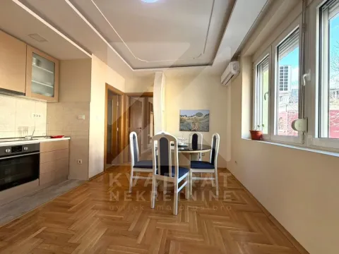 Izdavanje, dvosoban stan, 68m², Centar, Podgorica - image 6