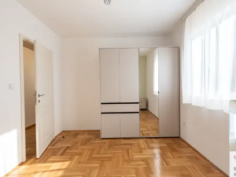 Izdavanje, dvosoban stan, 50m², Bečići, Budva - image 13