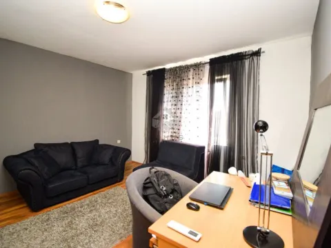 Prodaja, kuća, 200m², Zabjelo, Podgorica - image 3