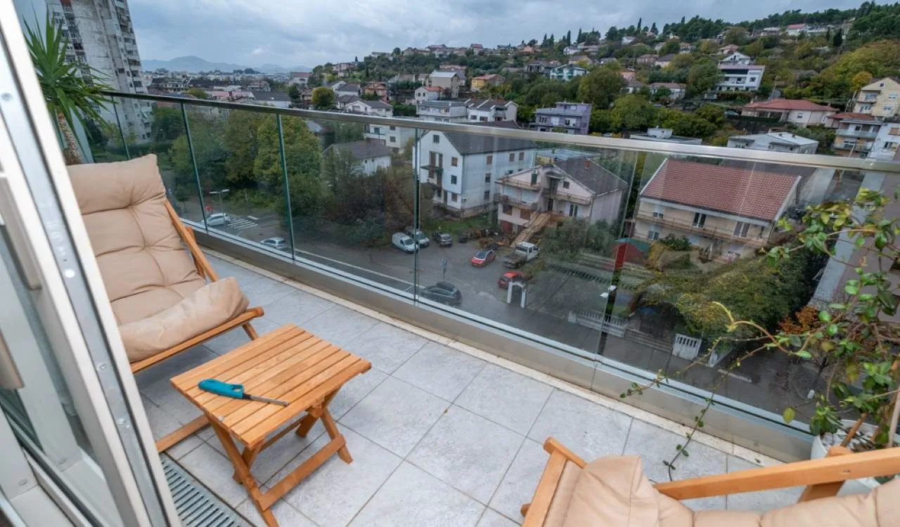 Prodaja, dvosoban stan, 94m², Momišići, Podgorica