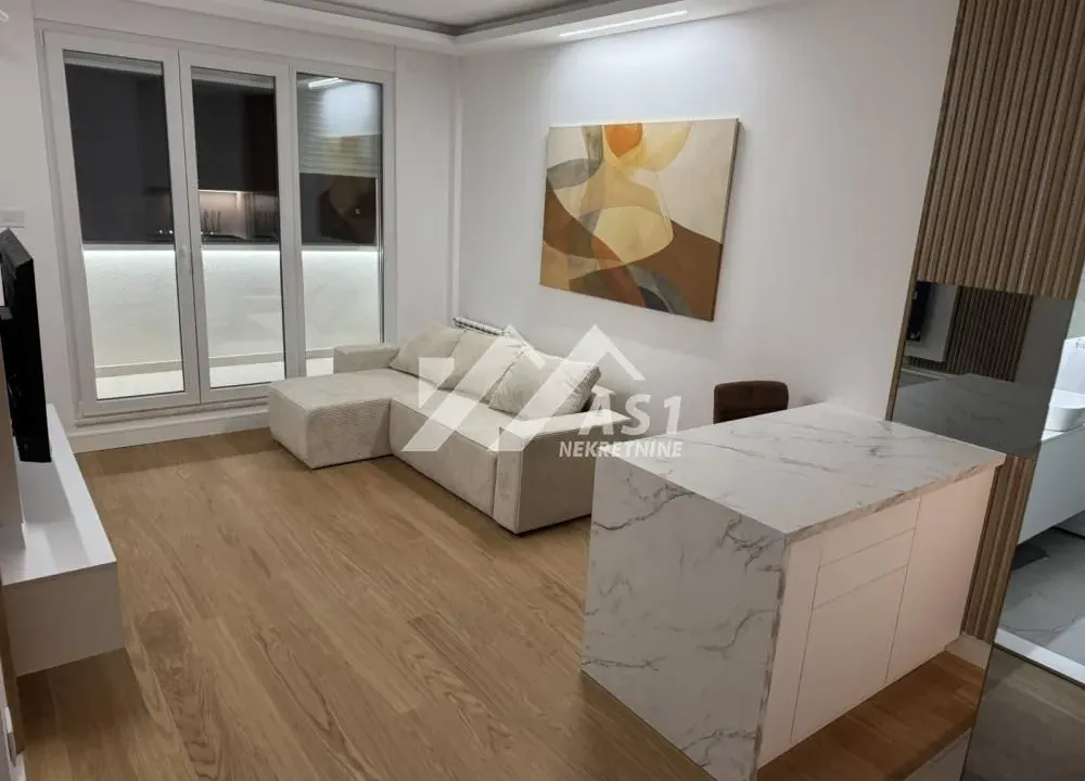 Izdavanje, dvosoban stan, 42m², Novi Sad Sve Podlokacije, Novi Sad