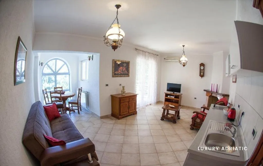 Sale, house, 670m², Prčanj, Kotor