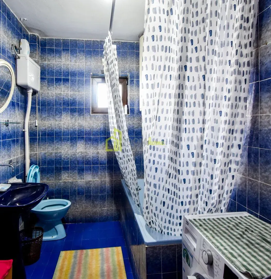 Sale, house, 370m², Tološi, Podgorica