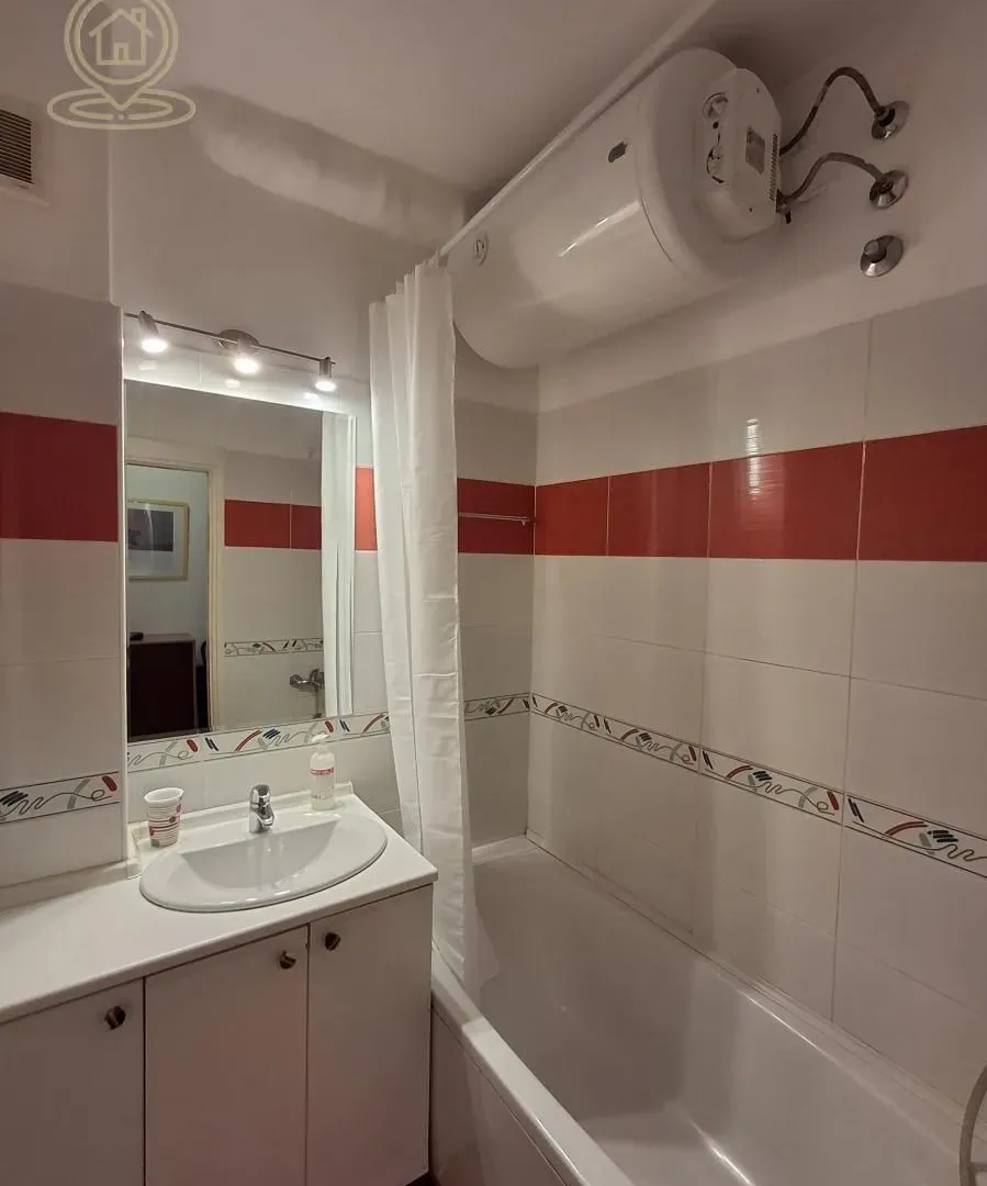 Rent, three bedroom apartment, 69m², Savski Venac, Beograd
