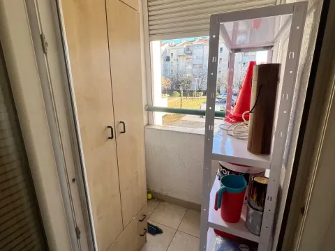 Izdavanje, dvosoban stan, 35m², Stari Aerodrom, Podgorica - image 1